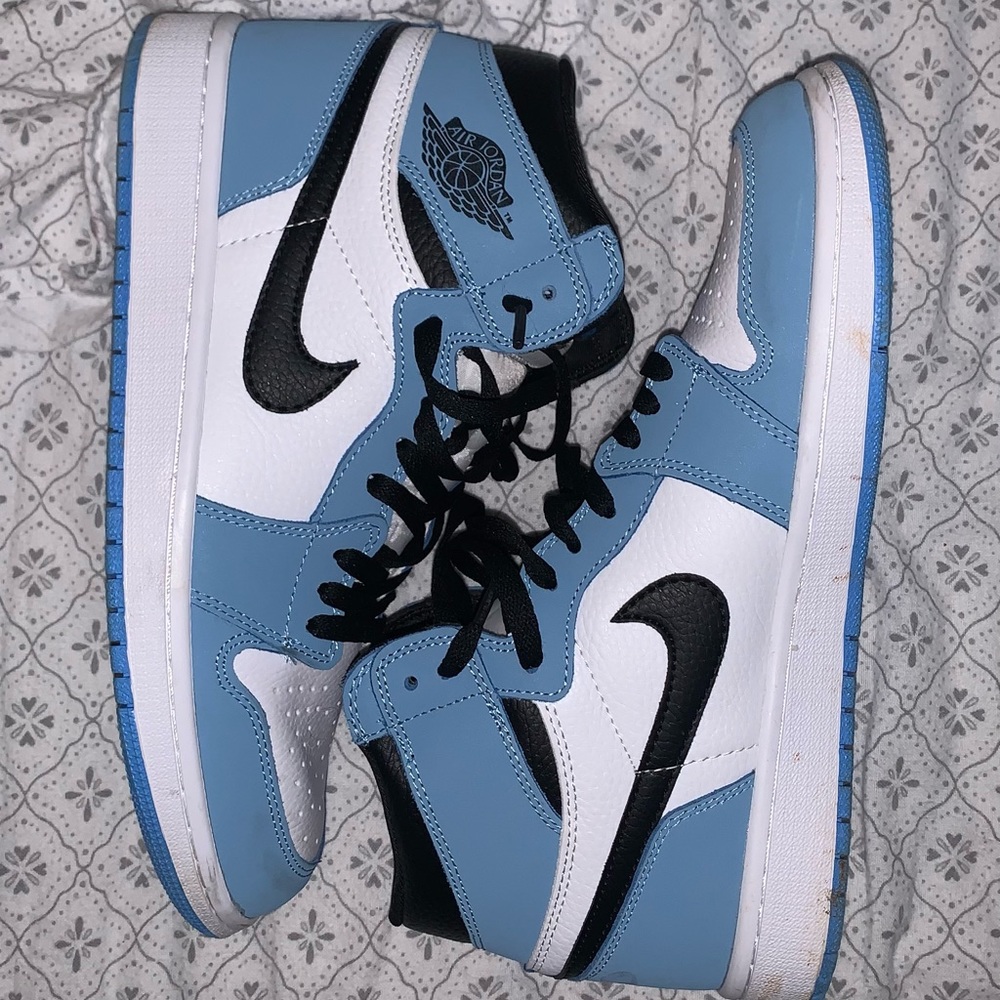 COPY - Jordan 1 University Blue